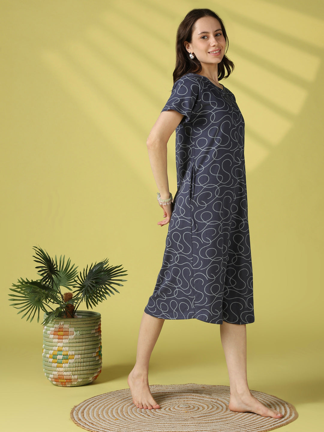 Swirl Print Hosiery Cotton Short Nighty for Women in Twisty Blue
