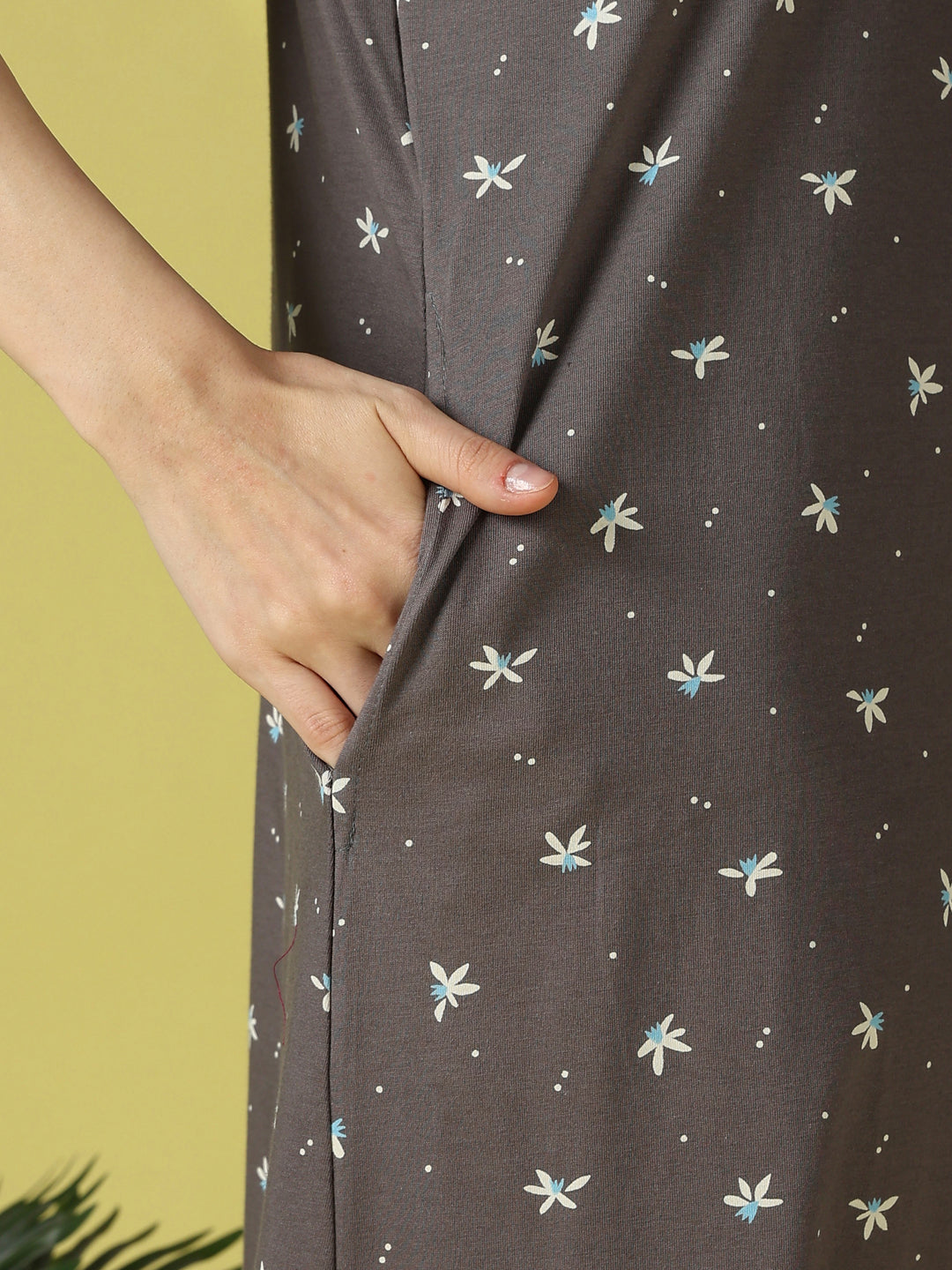 Everyday Floral Hosiery Cotton Lounge Nighty for Women in Grey Flower
