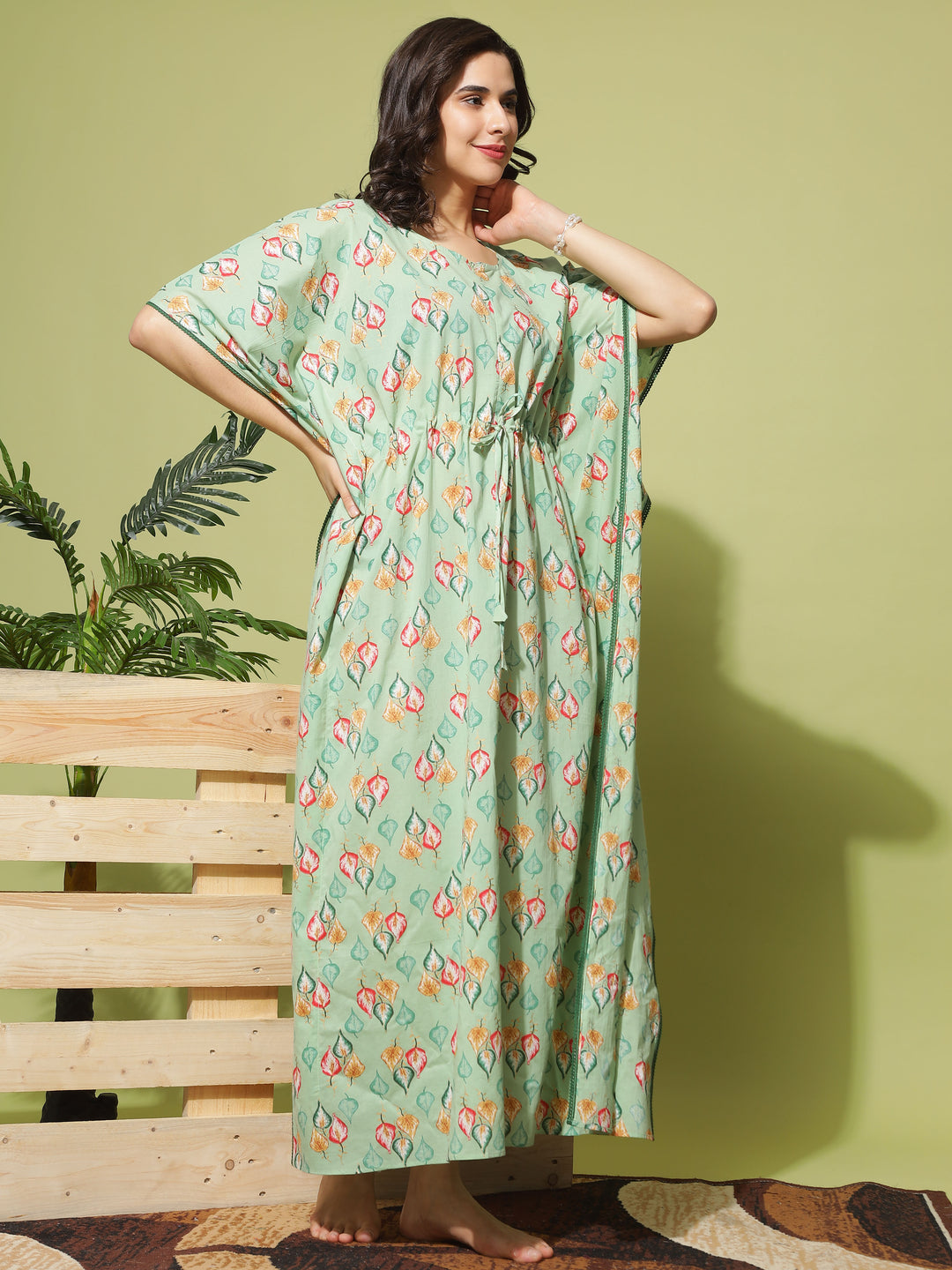 Maternity Kaftan Dress: Combining Style and Functionality for New Moms - Green
