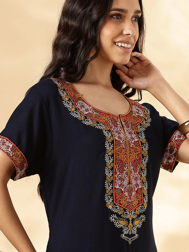 Raatrani Limited Edit – Dreamy Nighty for Women with Classic Taste
