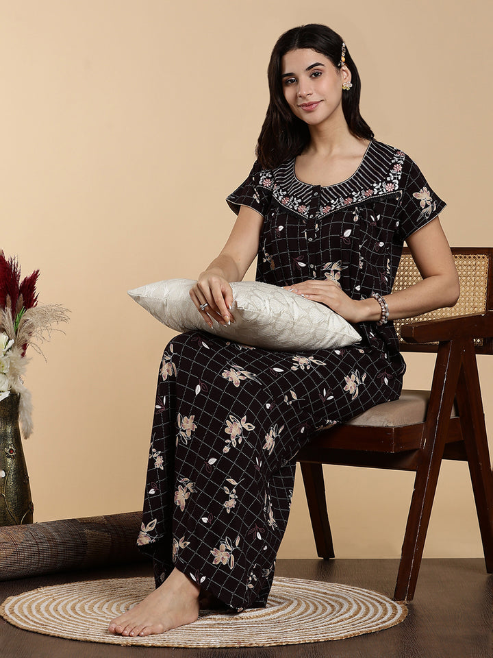 Hosiery Cotton Floral Checkered Designer Nighty for Women in Brown
