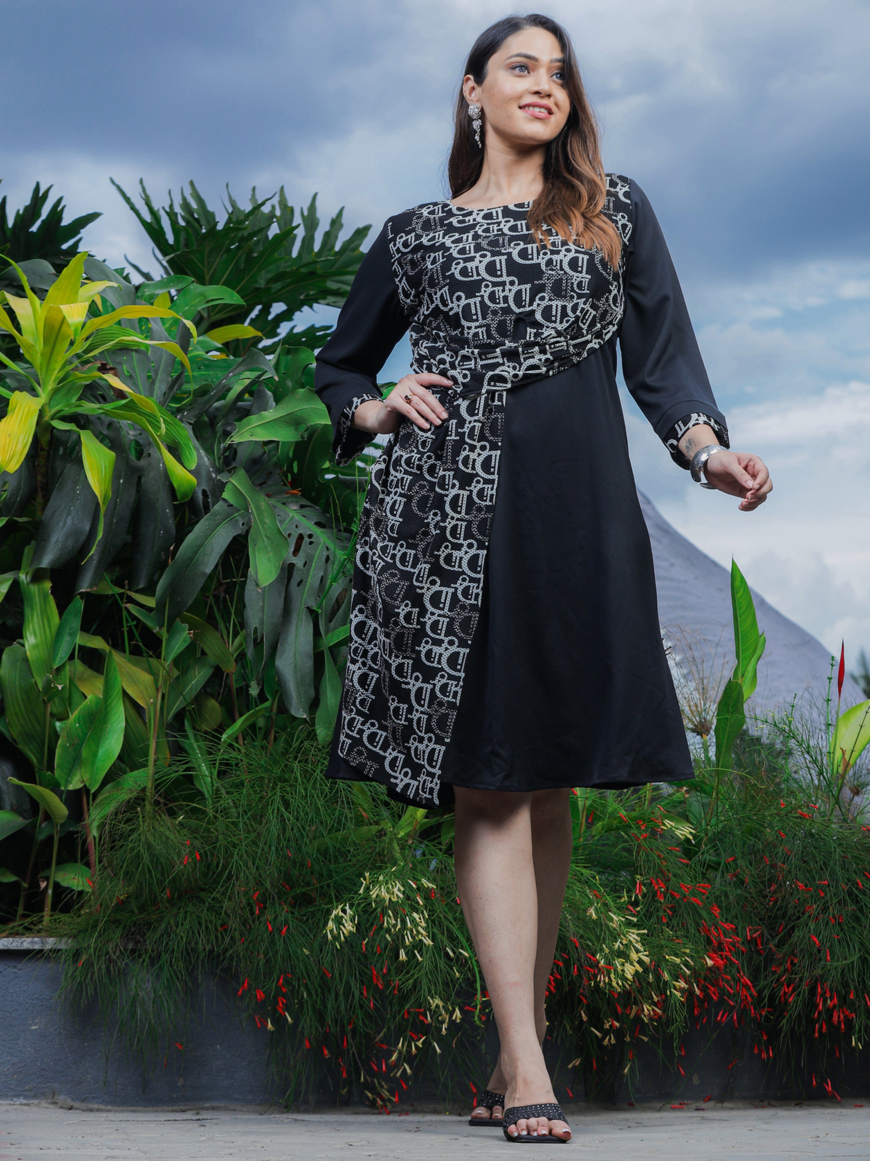 Black Casual Maxi Dress with 3/4 Sleeves | Moda, Moda para mujer, Moda  casual mujer