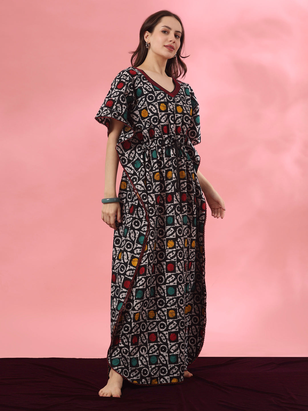 Batwing Sleeve Cotton Kaftan with Handcrafted Batik Design in Batik Round
