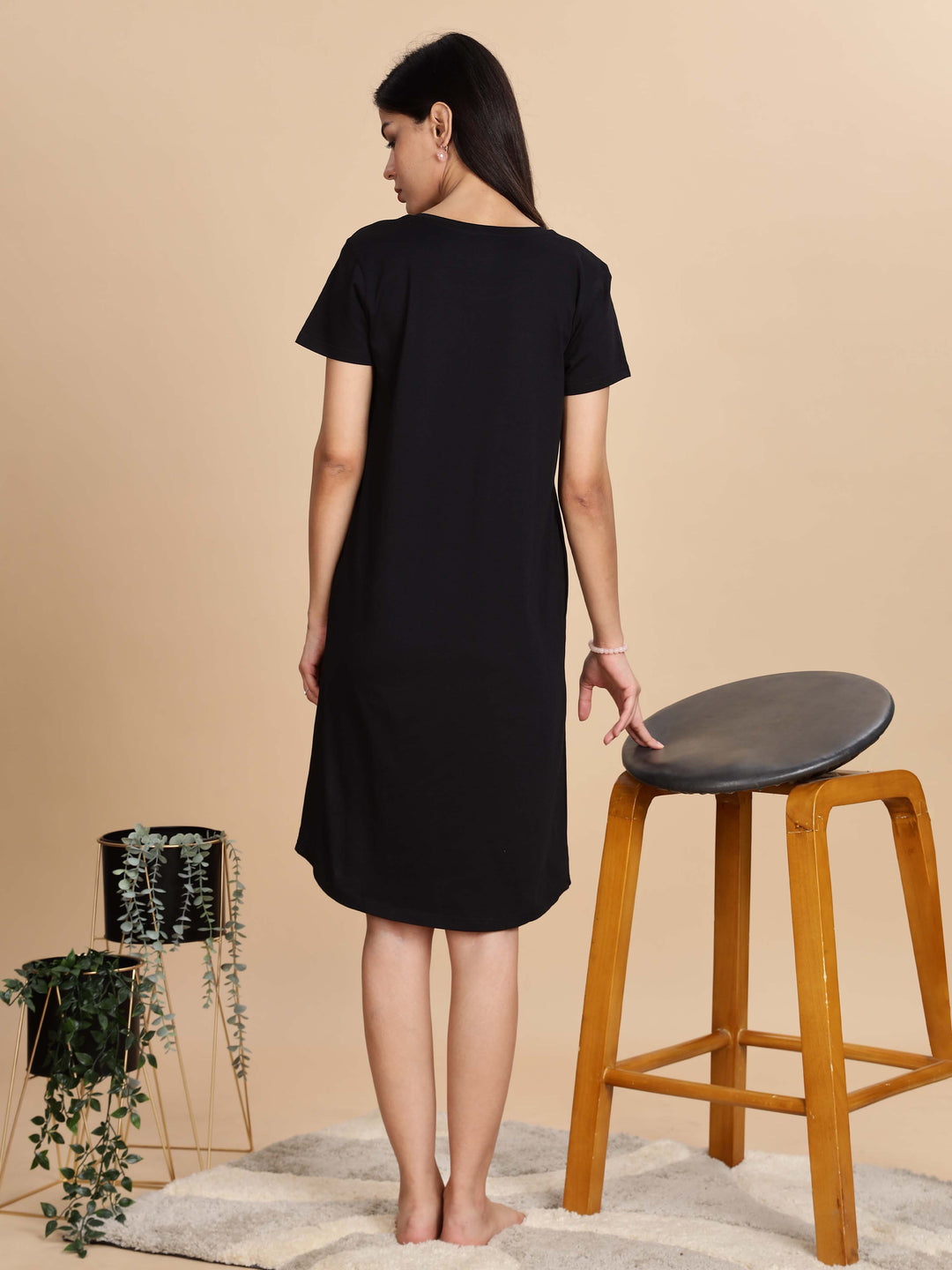 Elegant Jet Black Cotton Printed Short Nightdress for Women 9shines label Elegant Jet Black Cotton Printed Short Nightdress for Women 9shines label