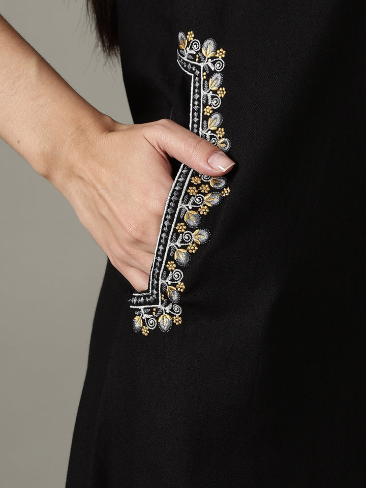 Black designer alpine night wear for women