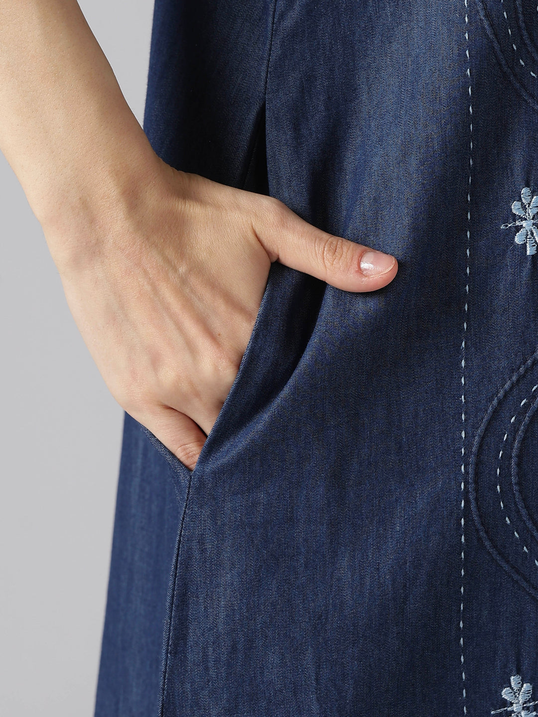 Dark blue wave stitch embroidery cotton nighty for women