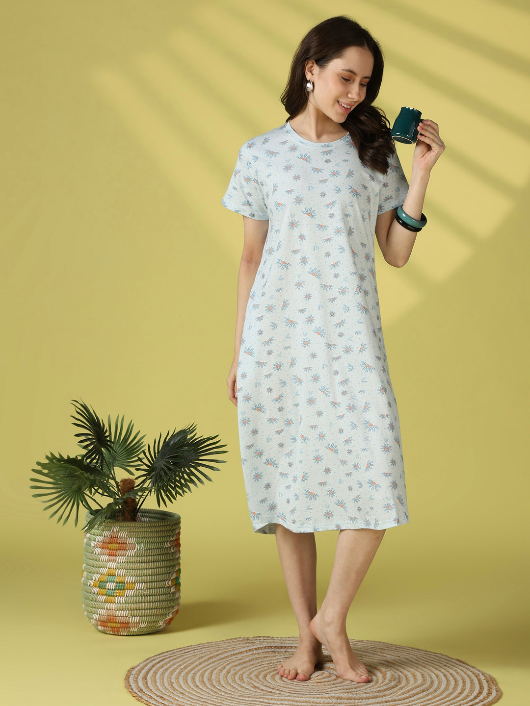 Bluebell daisy floral cotton short nighty for women