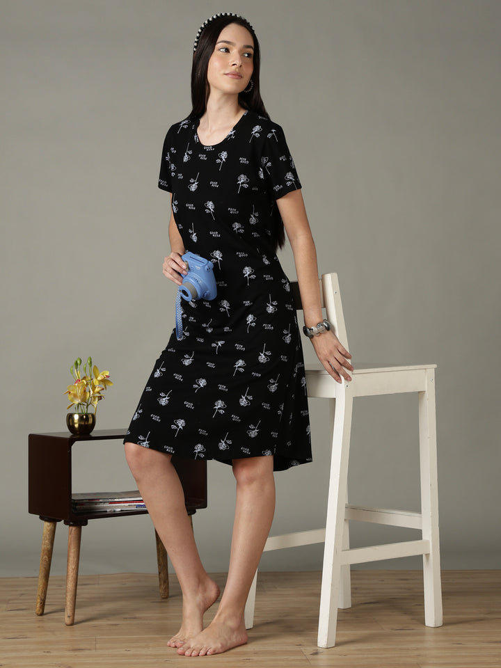 Black floral comfortable sleepwear for women
