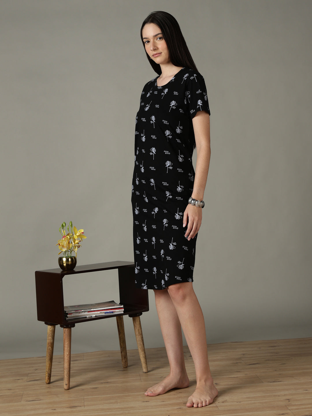 Black floral comfortable sleepwear for women