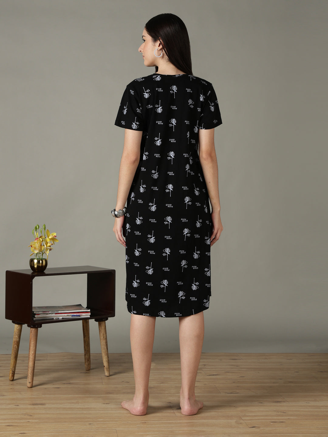 Black floral comfortable sleepwear for women
