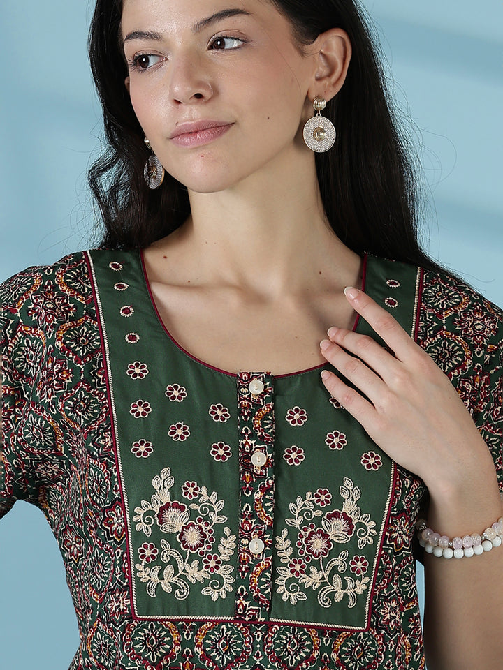 Mehandi green premium 100% pure cotton nighty for women