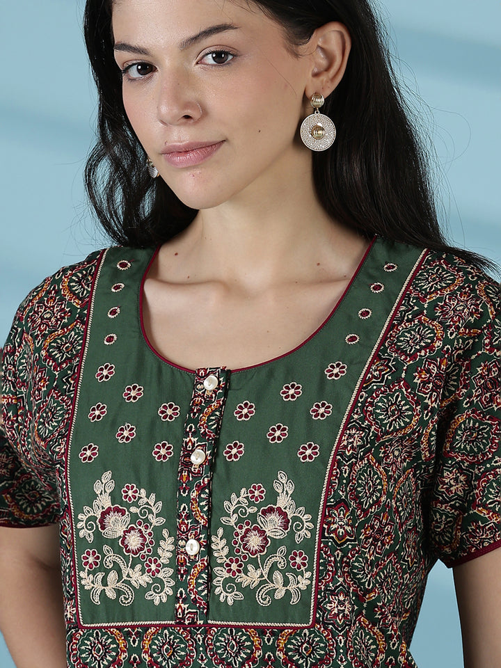 Mehandi green premium 100% pure cotton nighty for women