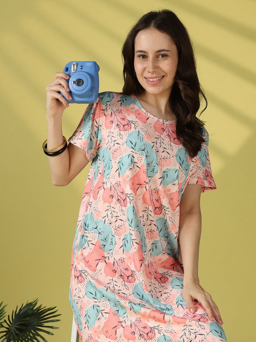Peachy sketch botanical print short nightdress for women
